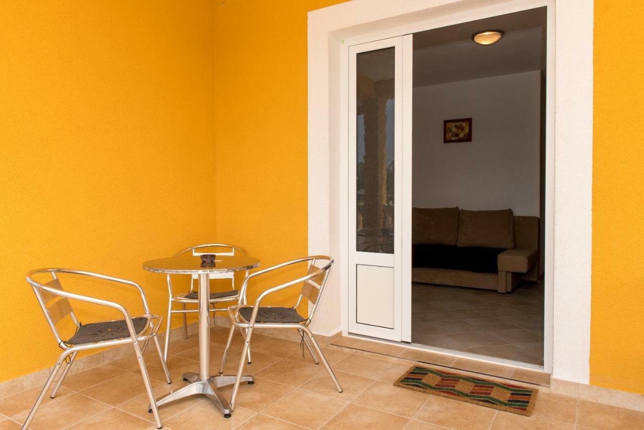 Apartmani Anita Skradin Exteriör bild
